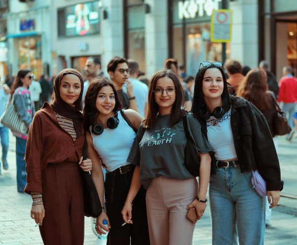 How Can Emerging Technologies Revolutionize Real Estate in the UK?